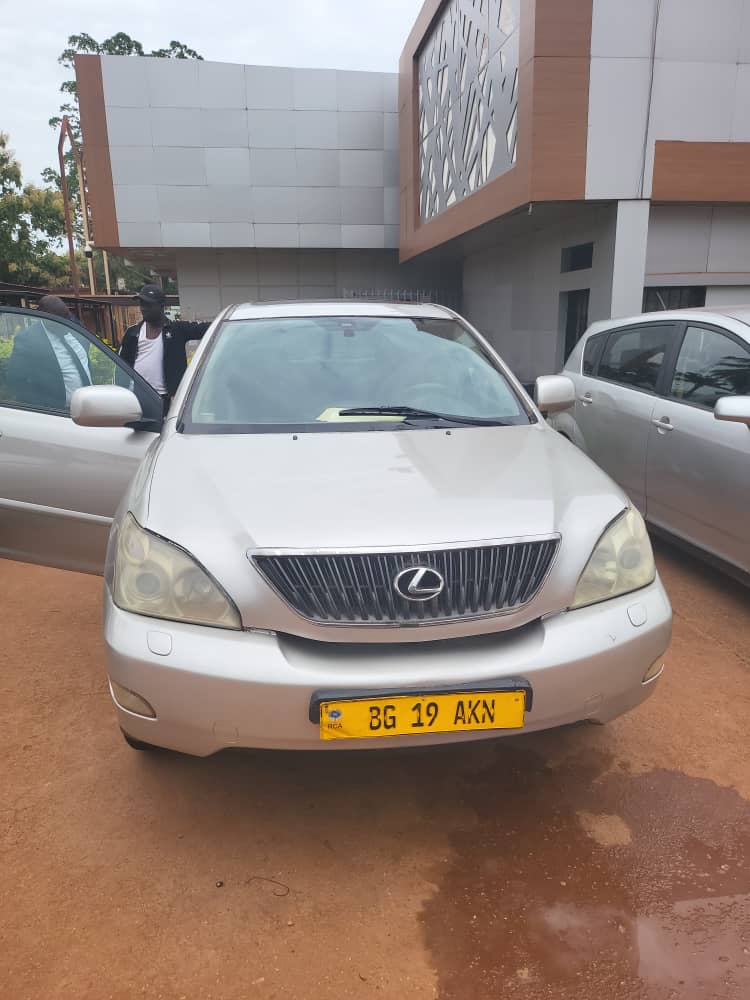 Lexus Rx300 photo 2