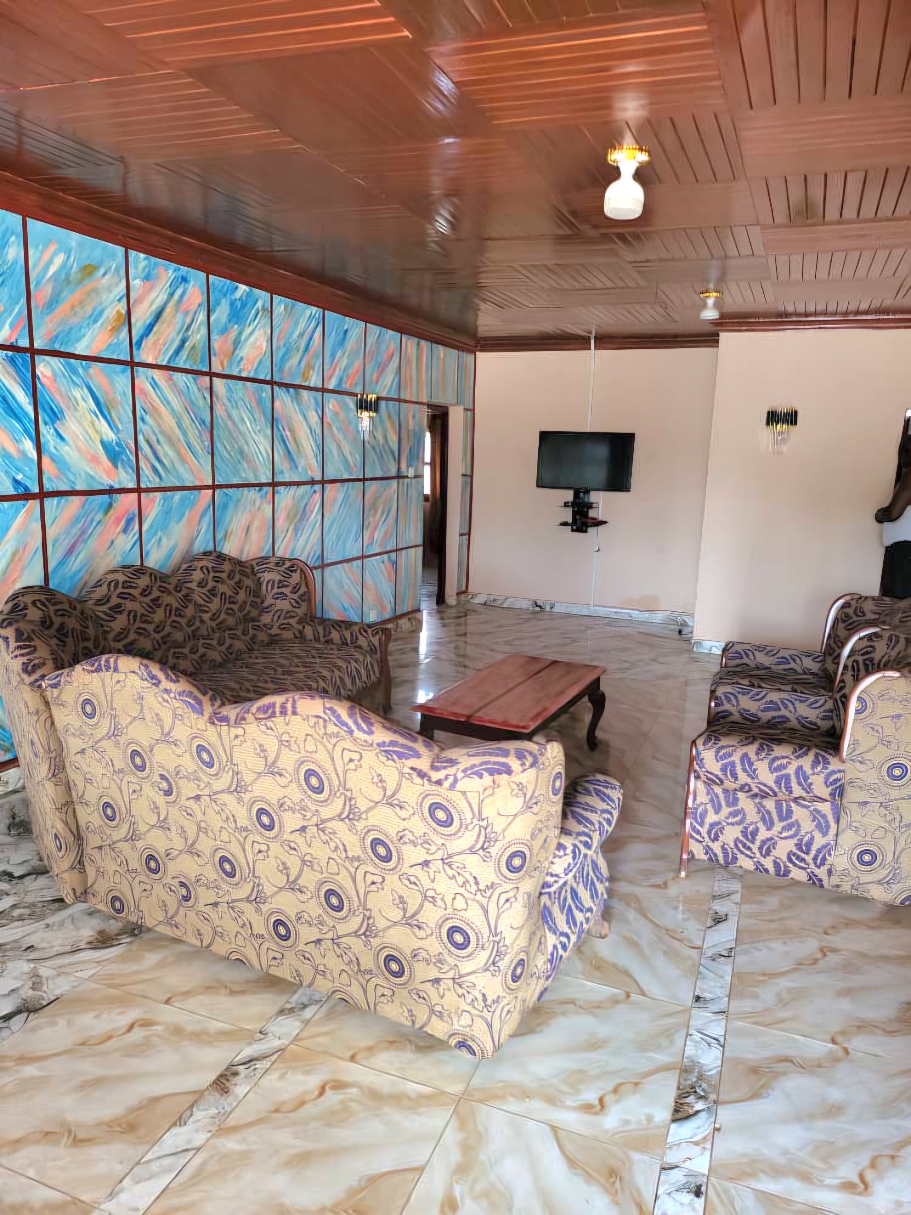 Maison 6 Chambres à Cattin – Confort, Espace & Séjour Idéal à Bangui photo 1