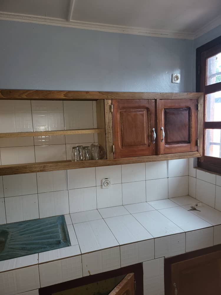 Maison 6 Chambres à Cattin – Confort, Espace & Séjour Idéal à Bangui photo 4