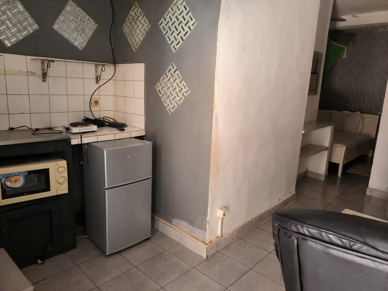 Studio meublé tout confort avec piscine au centre-ville de Bangui photo 3
