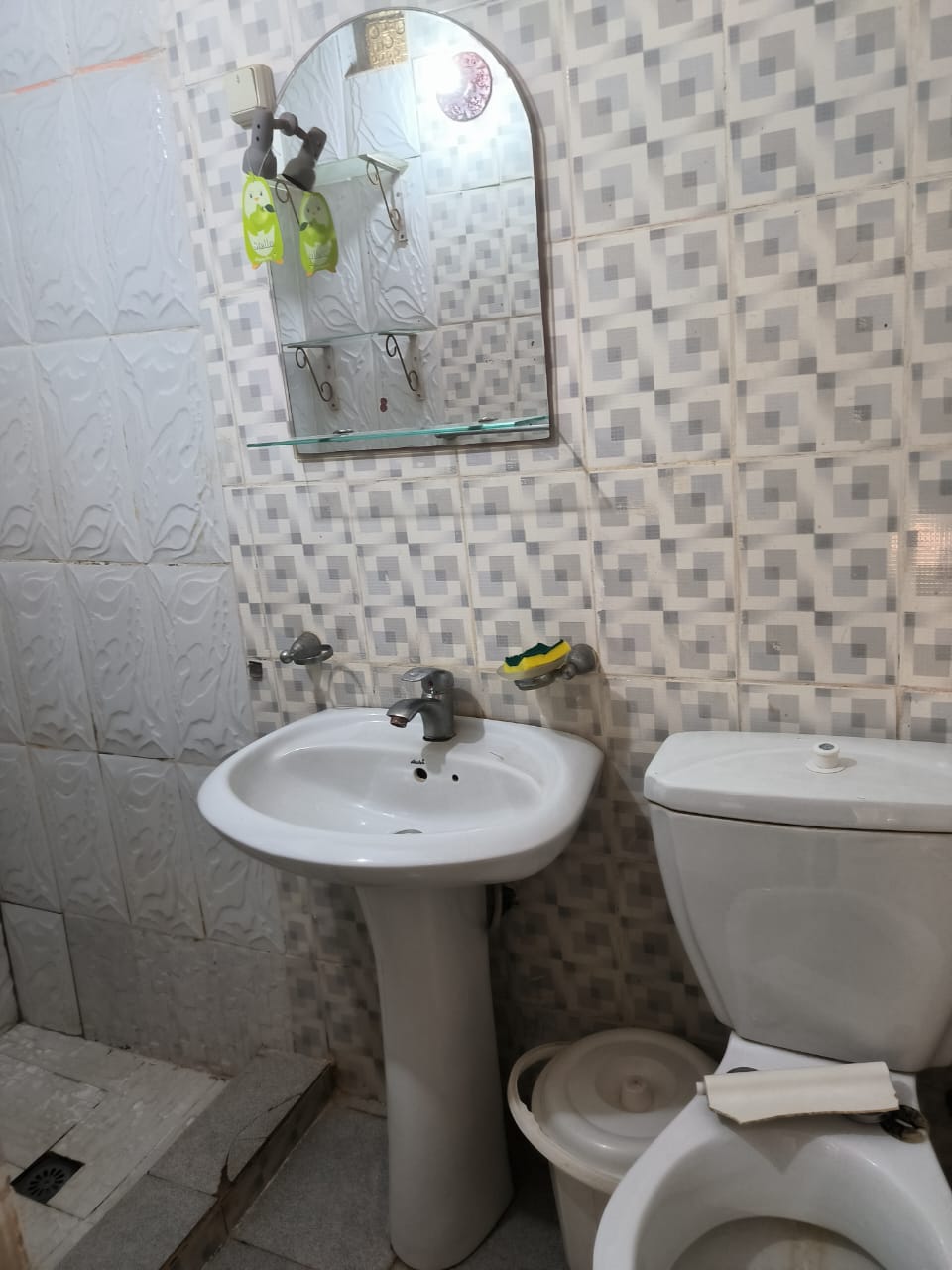 Studio meublé tout confort avec piscine au centre-ville de Bangui photo 5