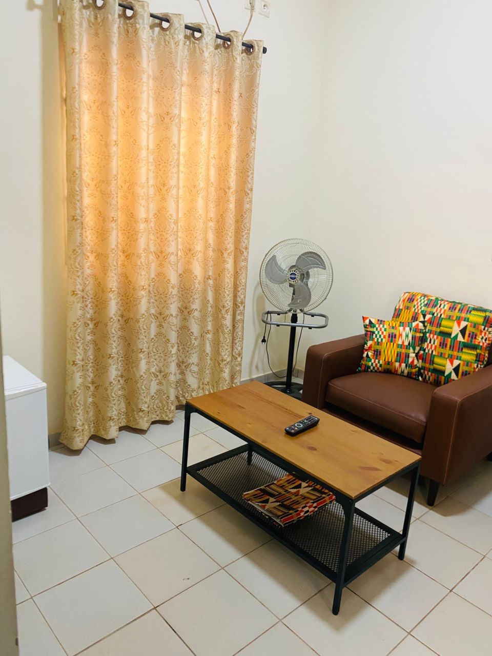 Studio meublé moderne au cœur de Bangui – Confort & praticité photo 2