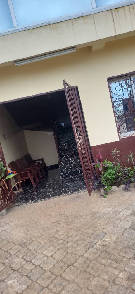Magnifique appartement meublé 2 chambres avec balcon et vue dégagée à Bangui photo 15