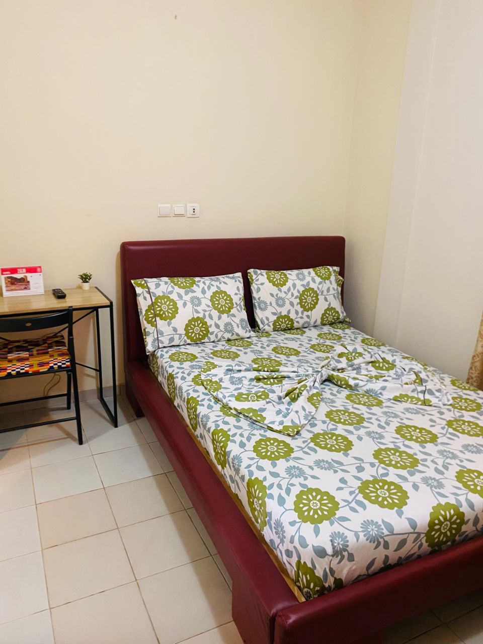 Chambre 2 – Espace et Confort au Rez-de-Chaussée photo 1