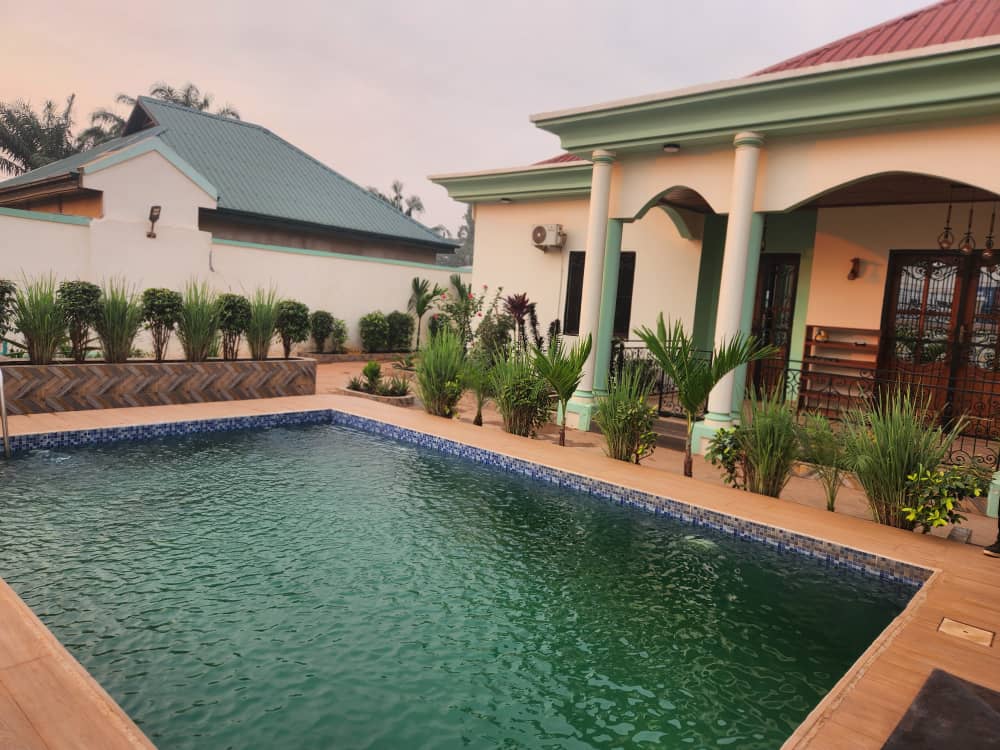 Villa de Prestige avec Piscine à Sica 2 – Bangui photo 1