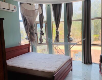 🎓 Studio Meublé à Louer – Derrière l’Université de Bangui 🏡