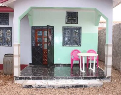 Appartement meublé 2 chambres climatisées à Bimbo – Rue Général Gambi