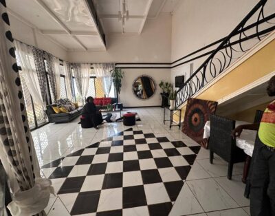 Location duplex meublé F7 à Bangui – Ngaragba Colline avec parking et espace vert sécurisé | Banguiloc