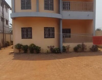 Location de maison meublée à Benzvi – Maison 2 chambres avec climatisation et balcon